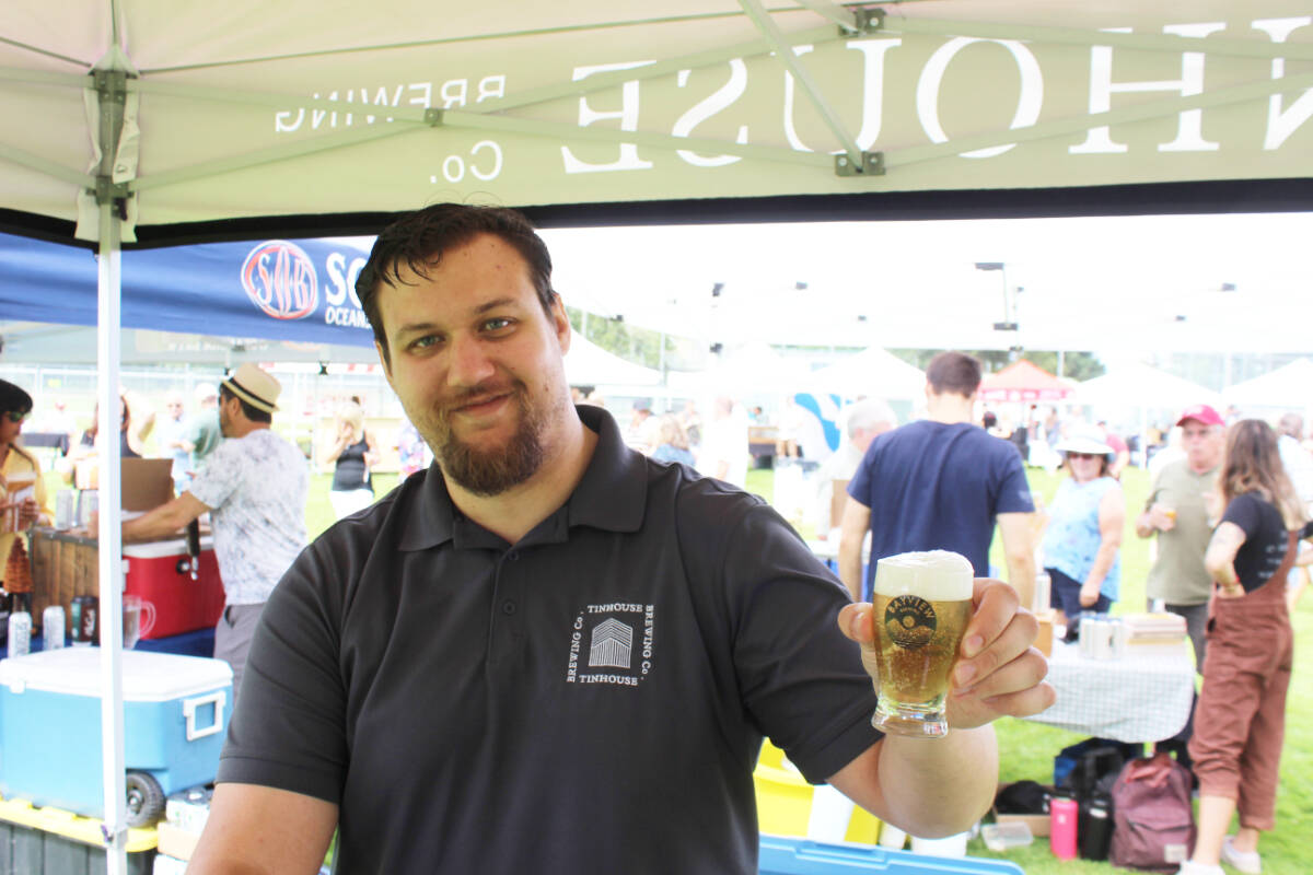 30085719_web1_220818-CHC-Craft-beer-and-food-festival-fever_6