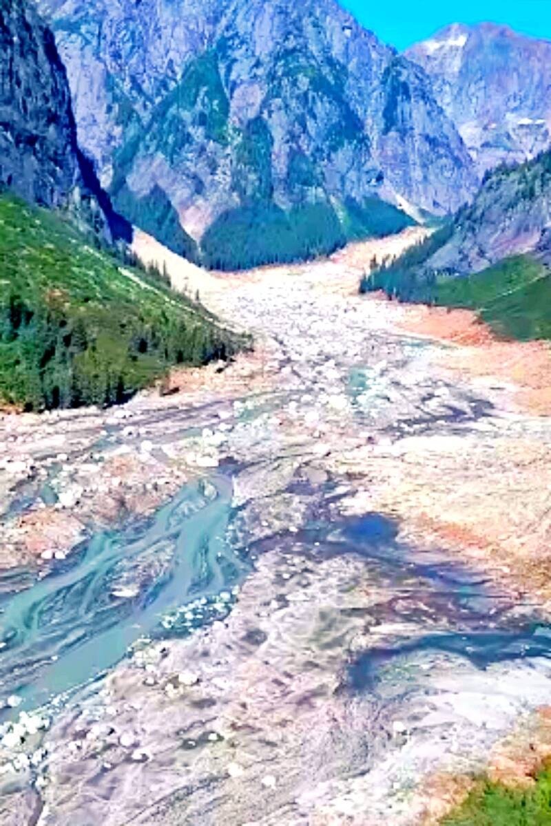30532072_web1_220929-PRU-Ecstall-River-landslide-Landslide_2