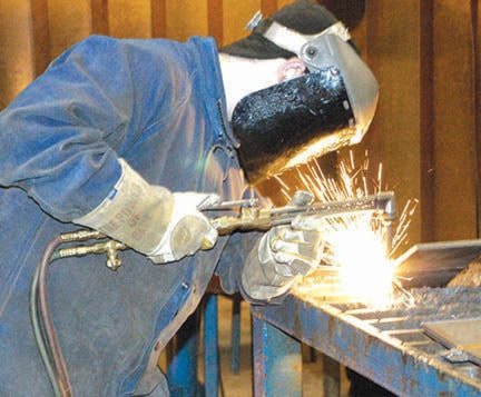 64885cranbrookdailyRegionalSkillsCOTR_weld