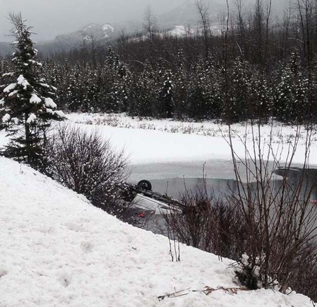 9144cranbrookdailyfernie_crash_web