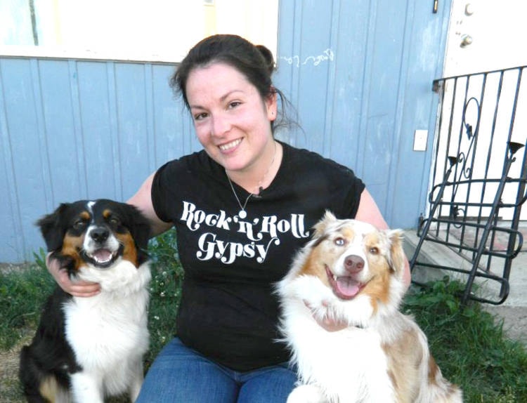 web1_marcia_and_dogs_gps