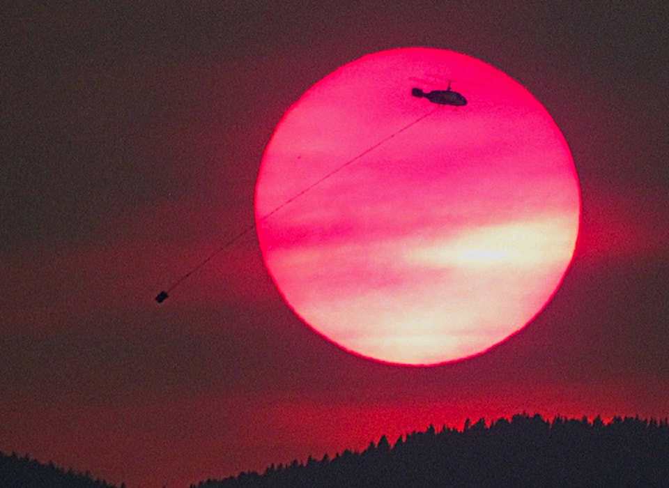 8601769_web1_helicopter_sun