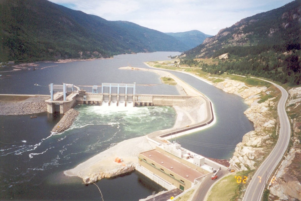 12146077_web1_171212-CAN-M-Arrow_Lakes_Generating_Station