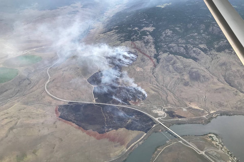 17172556_web1_kamloops-wildfire