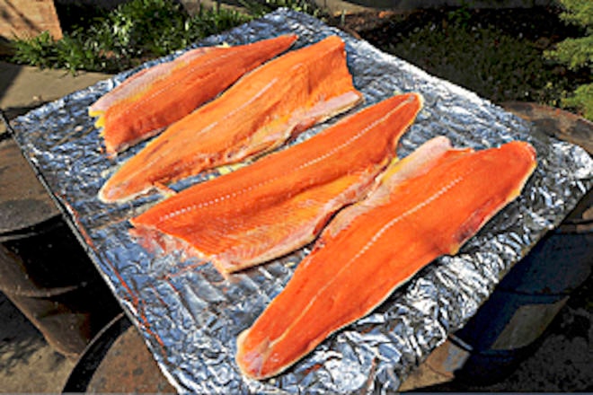 21372285_web1_salmonmeat190308