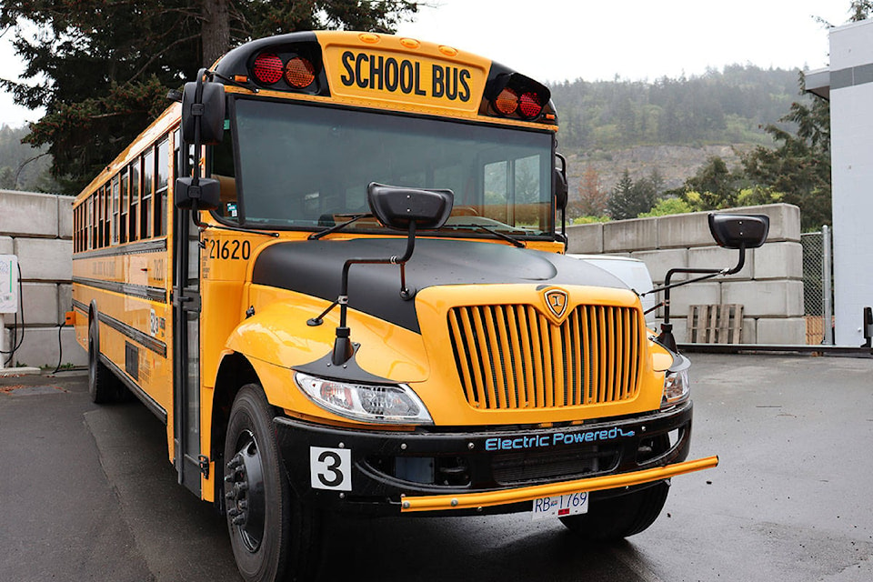 25082256_web1_210506-CDT-SD5ElectricBus-ElectricSchoolBus_1