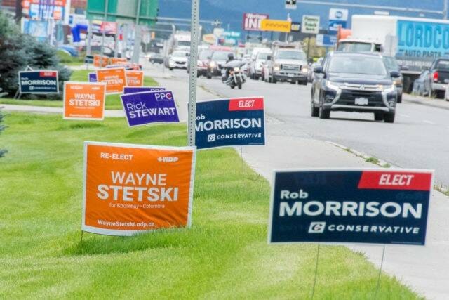 29768979_web1_220719-CDT-Election-Signs-2_1