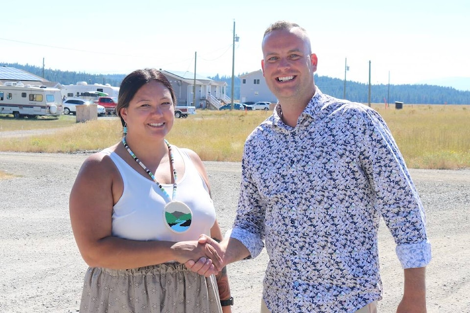 Yaq̓it ʔa·knuqⱡi’it Chief Heidi Gravelle with Silverado Industries CEO, Chase Thielen, the day of the groundbreaking ceremony held for the Yaq̓it ʔa·knuqⱡi’it RV park and gas station, Aug. 30, 2022. (Joshua Fischlin/The Free Press)