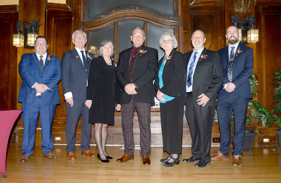 30846302_web1_221101-CDT-new-council-sworn-1_1