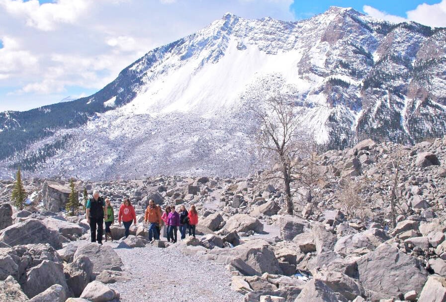 32340657_web1_230413-FFP-frankslide-fernie_1