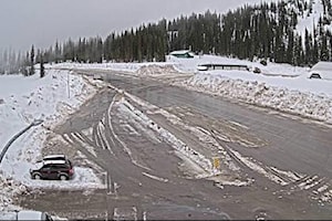 Kootenay Pass closed due to avalanche risk