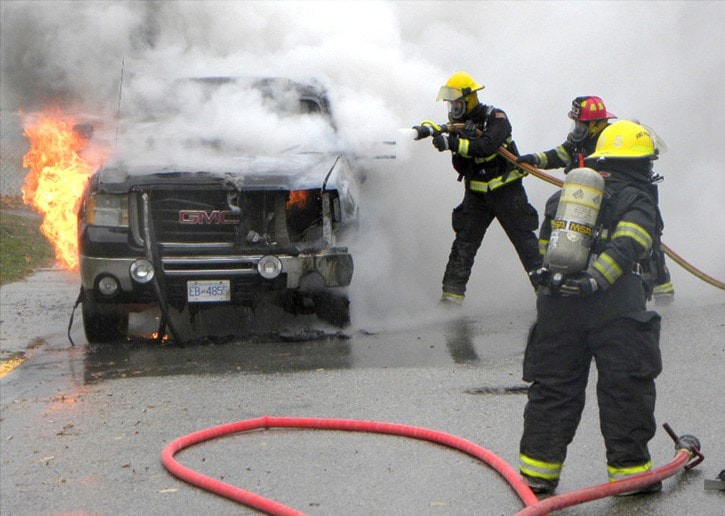 7352crestontruckfire