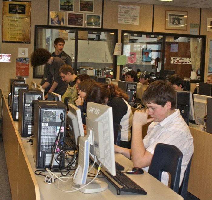 95961crestonPCSS_library_computers