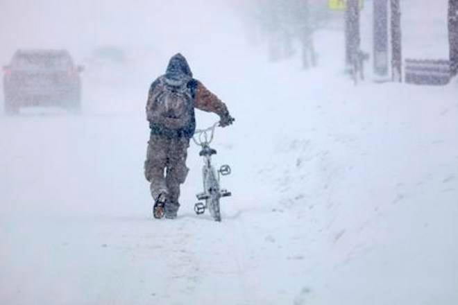 15645941_web1_190220-CPW-bikesnow