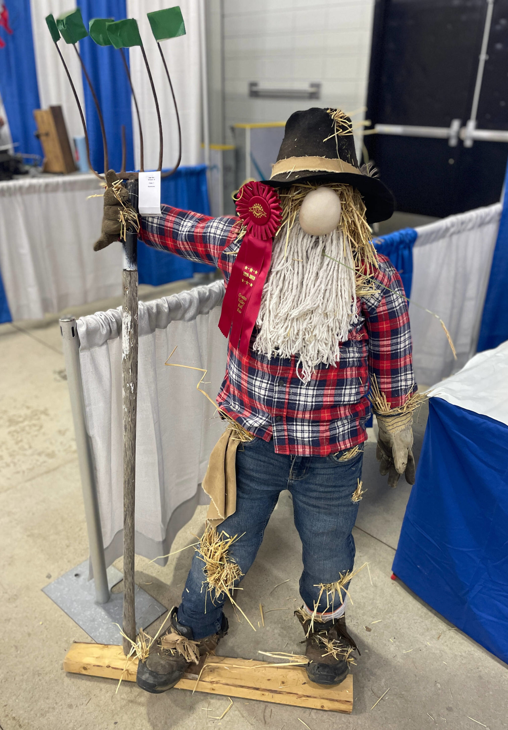 This fun scarecrow won a first place ribbon. (Photo by Kelsey Yates)