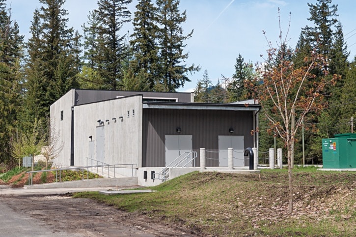 53492sicamousEVNwaterplant0418col