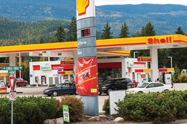58215sicamousEVNgasprices1017col