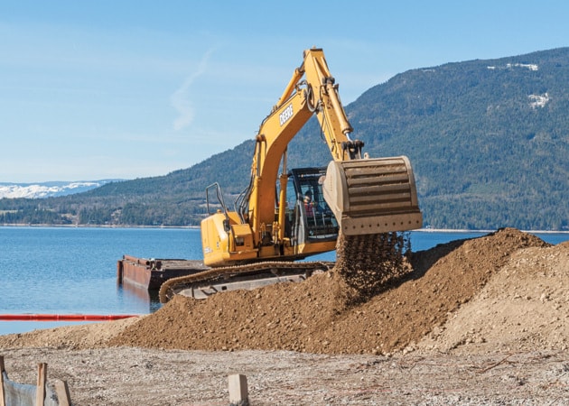 6709sicamousEVNboatlaunch0318col