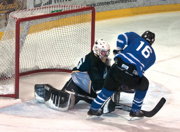 8590sicamousJMhockeyOldTimers10323col