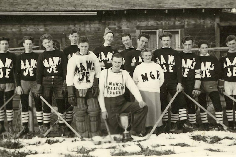 11110070_web1_180323--SAA-1939--Barlow-Cup-League-Champions--MAWS-Jam-Eaters--Roland--Jack-Jamieson--center-right--Salmon-Arm-BC