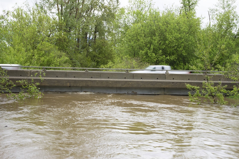 11817716_web1_20180509-SAA-T-Salmon-River-Bridge-JE-011