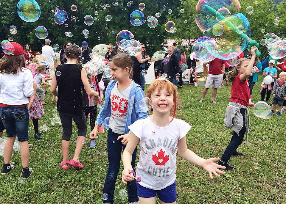 12588428_web1_180701-SAA-Canada-Day-Childrens-Fest9