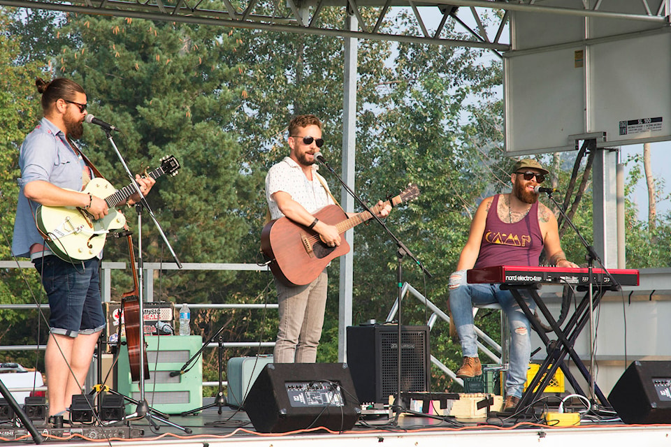 13134856_web1_20180813-SAA-Sicamous-music-in-the-park-JE-007