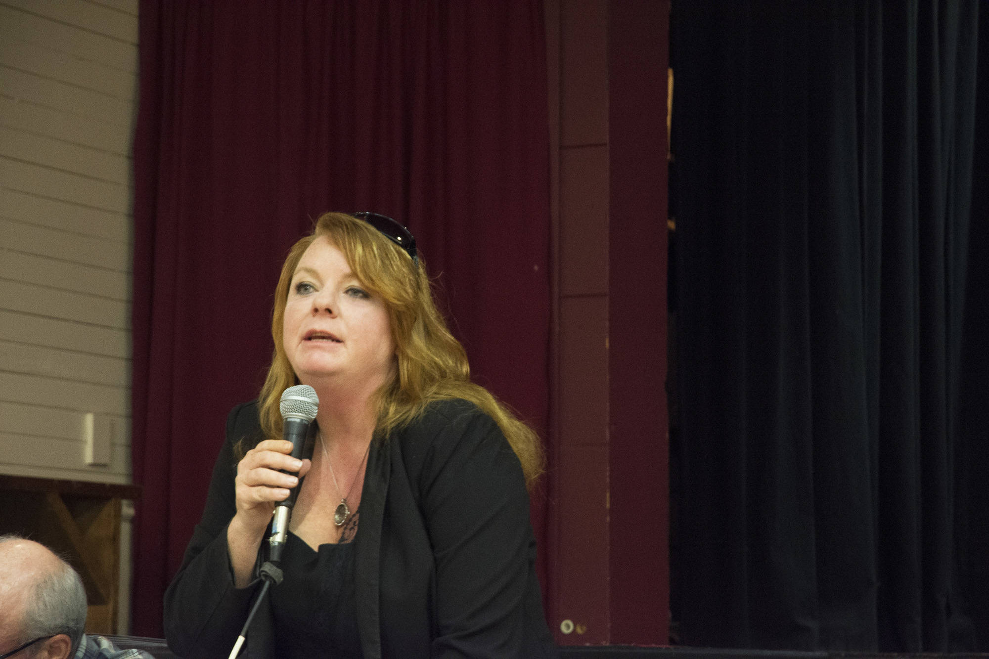 13851618_web1_20181004-SAA-Sicamous-All-Candidates-forum-JE-009