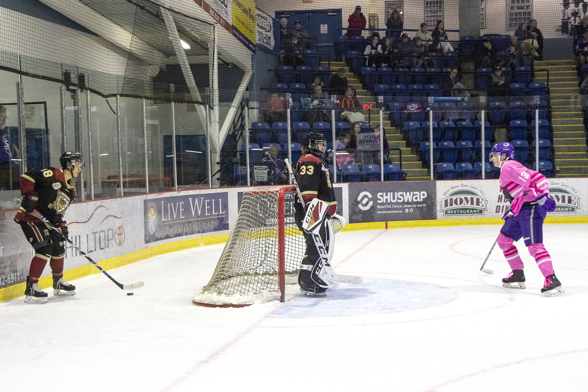 13860902_web1_181010-SAA-Silverbacks-V-Kelowna6