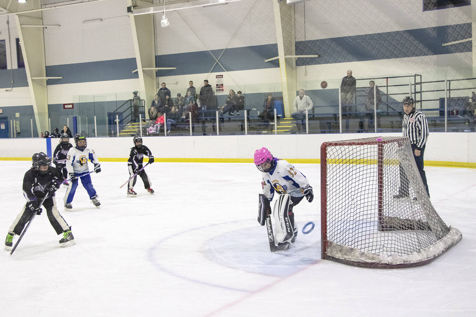 14660186_web1_181205-SAA-Ringette-V-Vernon4