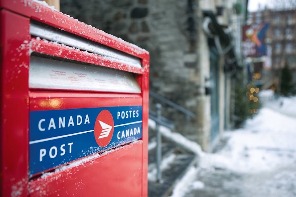 15556424_web1_181022-BPD-M-canada-post-mailbox