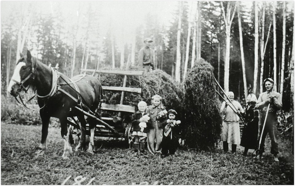 16881238_web1_copy_190508-EVN-Historic-photo-Rauma-farmers