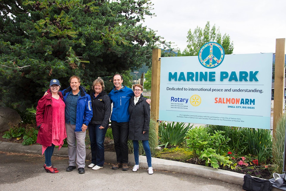 17392414_web1_20190620-SAA-Marine-Park-sign-dedication-JE-030