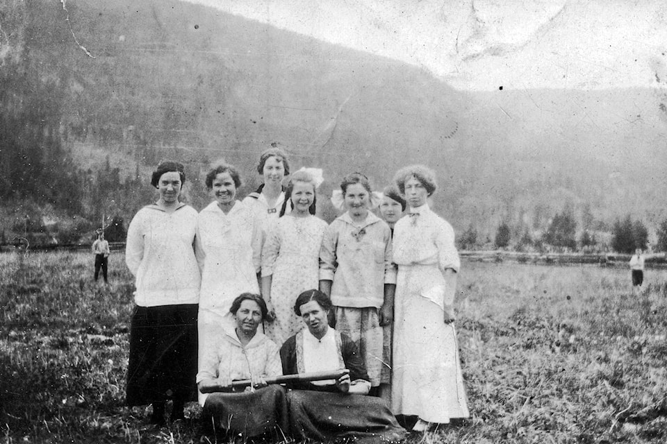 19245344_web1_copy_191108-SAA-Shuswap-history-in-pictures