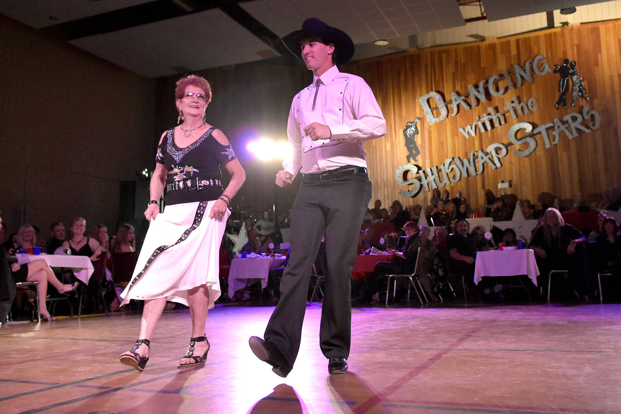 19717280_web1_191127-SAA-Dancing-Shuswap-Stars13