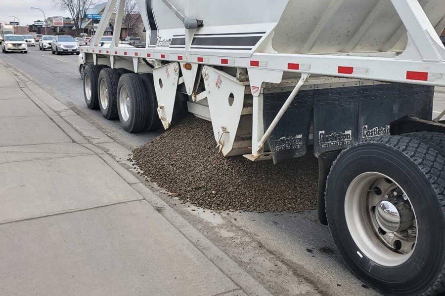 19728945_web1_191211-VMS-truck-dumps-gravel2