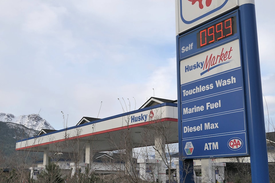 21056503_web1_copy_200327-SAA-gas-prices-drop-below-dollar-husky_1