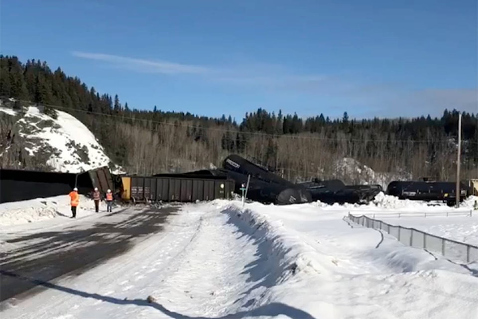 21178479_web1_CN-trail-derailment-PG