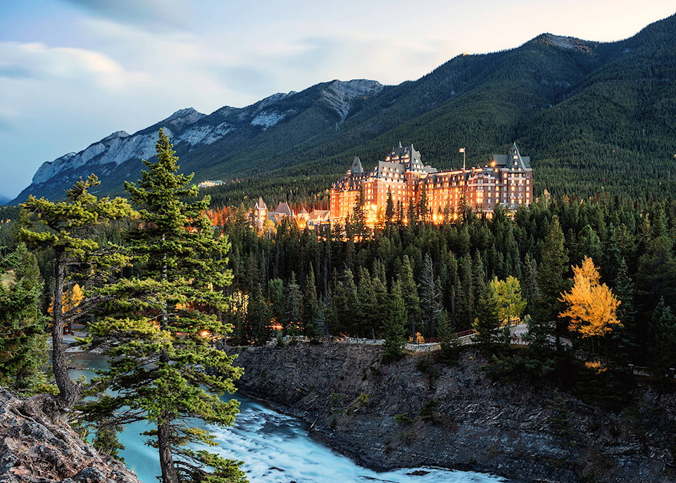 23427608_web1_201124-WCT-BanffAmbassador-LocalHistory-Teaser-Hotel_1