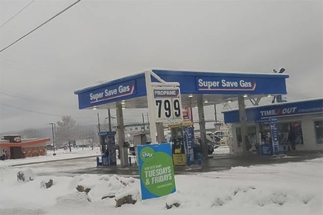 23872481_web1_210114-SAA-gas-prices-GAS_1