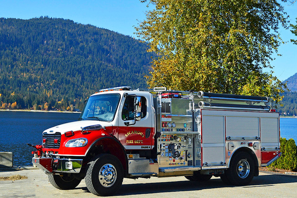 24612954_web1_181031-EVN-New-Fire-truck-t-