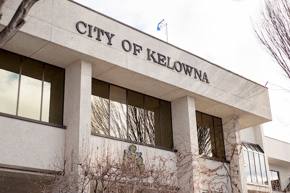 25089422_web1_KelownaCityHall1