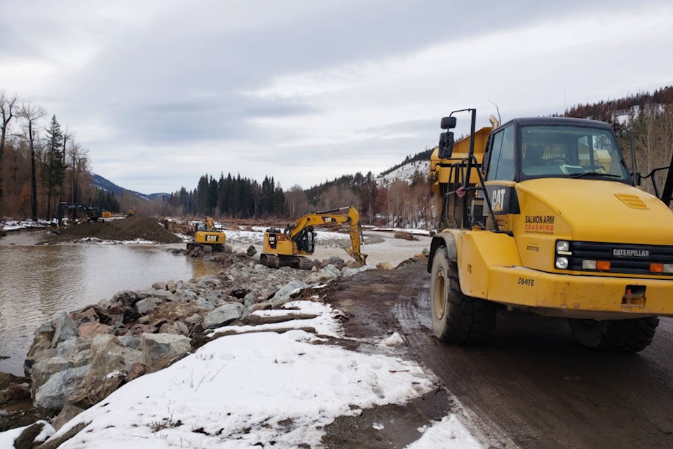 27385960_web1_211208-SAA-Salmon-Arm-Crushing-Merritt-Coquihalla_2