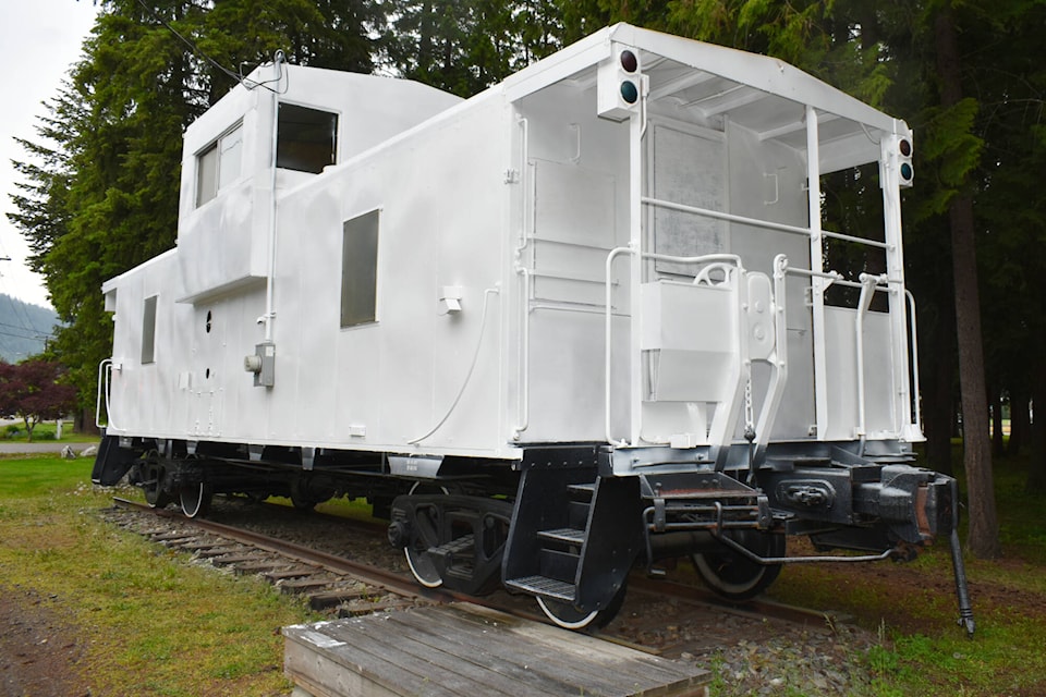 29316759_web1_220609-EVN-caboose-controversy_1