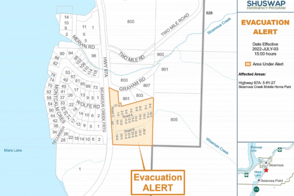 29651993_web1_220707-EVN-evac-alert-sicamous