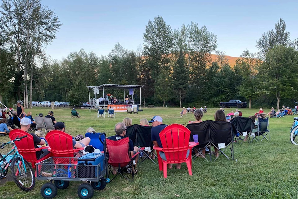 31621149_web1_230126-EVN-music-in-the-park-chairs_1