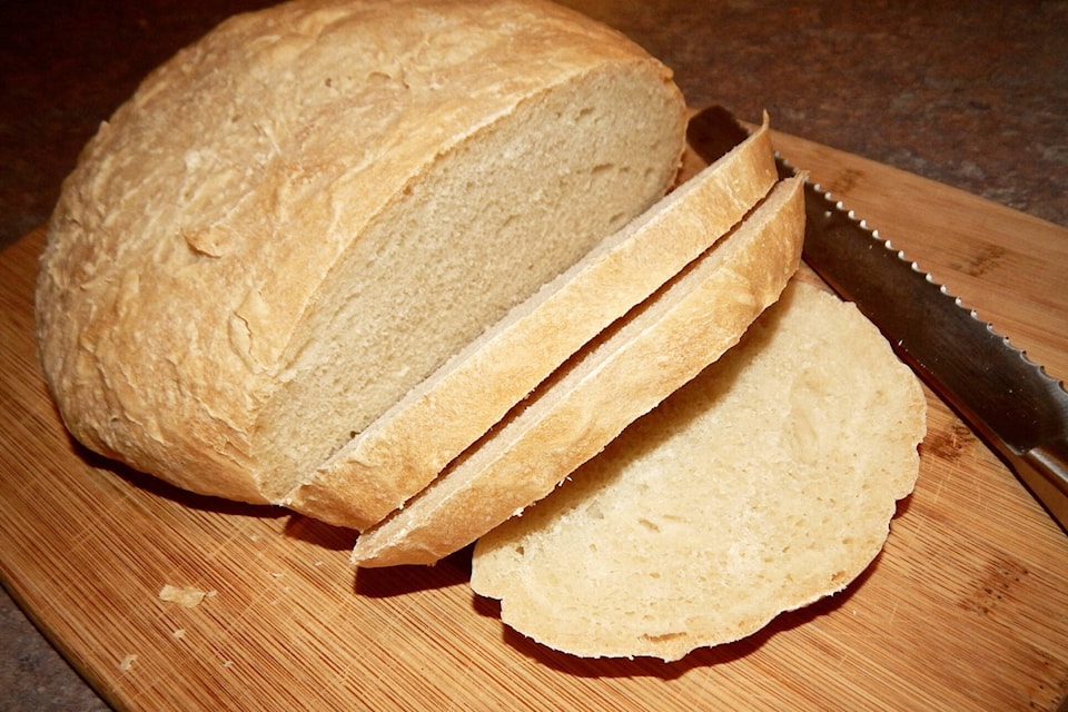 31678066_web1_230202-EVN-sourdough-bread-class-bread_1