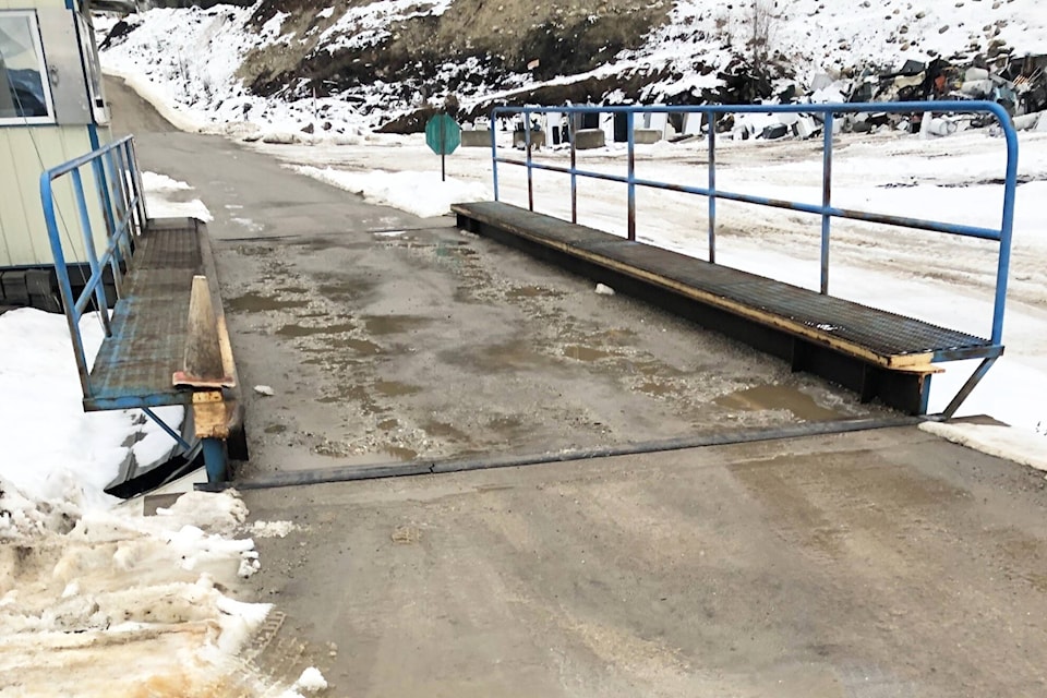 32636208_web1_230330-EVN-landfill-bridge_1