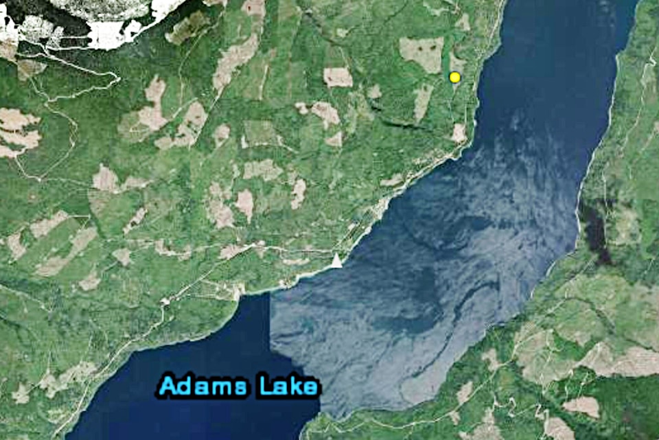 33245140_web1_230707-SAA-adams-fire_1