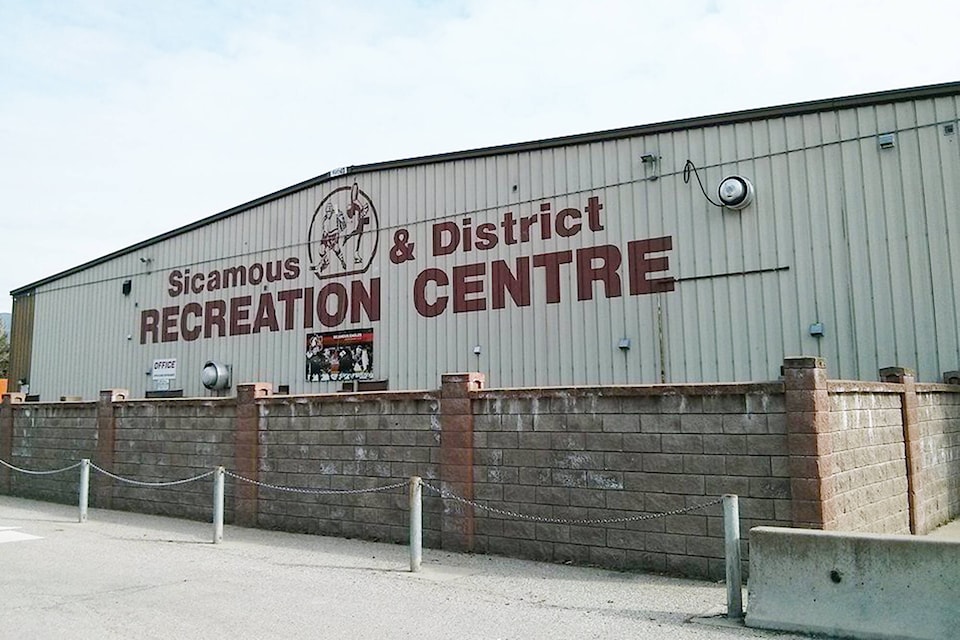 33444828_web1_170802-EVN-Rec-centre